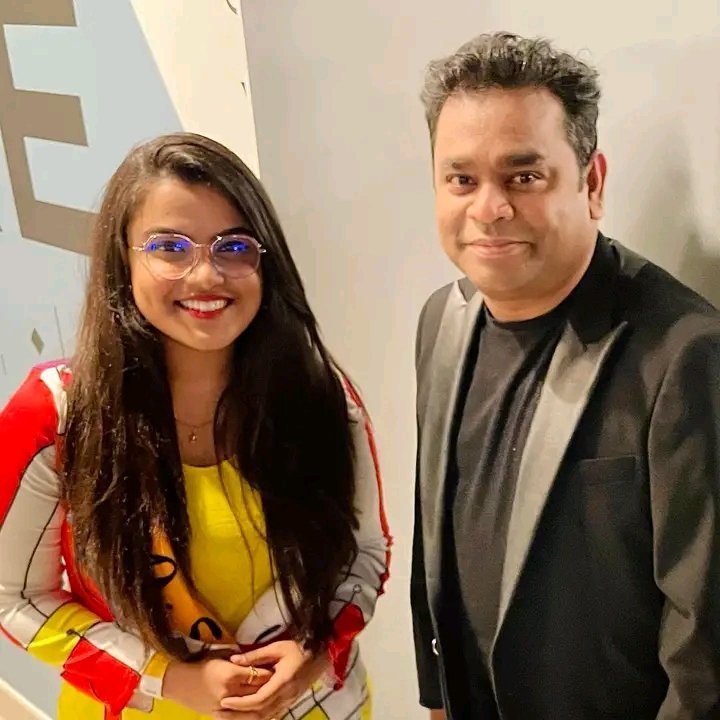 sr_vasi_45's tweet photo. Recent times la Orutharoda Growth Romba Sandhosatha Kuduthirukuna adhu @RakshitaaSuresh oda growth dhan bcz super singer la romba pudicha oru contestant and ipa thalaivARR ku kedacha oru constant Singer Future la kandipa Romba Periya singer ah varuvinga🥳
HappyBirthday Rockstar✨ https://t.co/7D125KPNLO