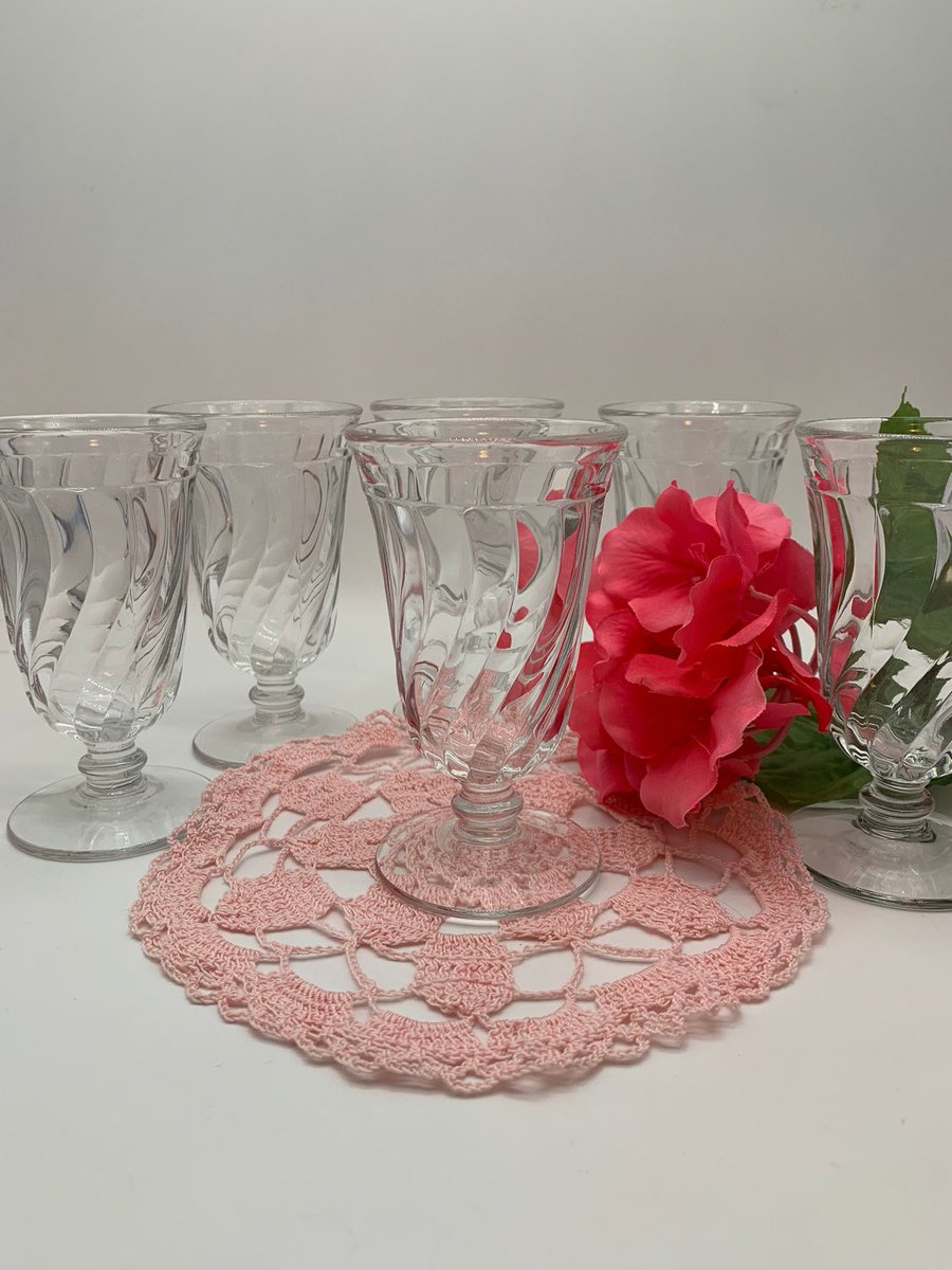 LilyDogAntiques's tweet photo. Excited to share this item from my #etsy shop: 6 Vintage Fostoria Colony Pedestal Juice Glasses, Vintage Fostoria Glassware Colony, Vintage Swirl Juice Glasses, #fostoriacolony #fostoriajuiceglass #vintagejuiceglass #pedestaljuiceglass #juiceglassset https://t.co/o2jIvbUROf https://t.co/nrKGz0HupZ