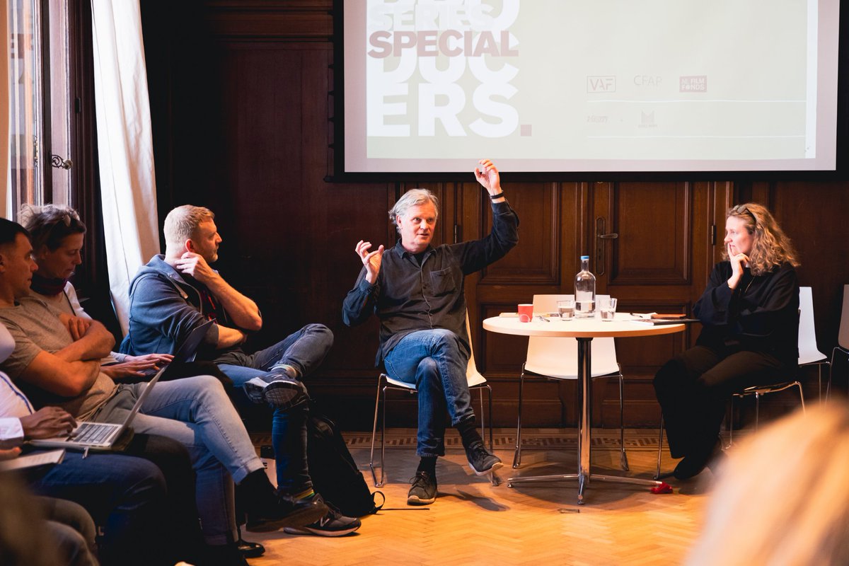 At #ACE Producers' 𝗦𝗲𝗿𝗶𝗲𝘀 𝗦𝗽𝗲𝗰𝗶𝗮𝗹 experienced #producers can deepen their knowledge of developing and producing TV drama #series for an international audience. Apply now if you have a series in development! Deadline: 13 June. 👉 ace-producers.com/specials/serie… #trainingmds