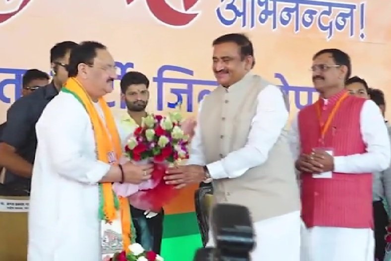 राजा भोज की नगरी भोपाल में <a href="/BJP4India/">BJP</a> के राष्ट्रीय अध्यक्ष श्री <a href="/JPNadda/">Jagat Prakash Nadda</a> जी का आगमन, ओजस्वी संबोधन एवं मार्गदर्शन हम सभी के लिए गौरव एवं प्रसन्नता का विषय बना। आपने राष्ट्र सेवा का जो मंत्र दिया है, उसे हम आत्मसात कर आगे बढ़ेंगे।
#MPWelcomesNaddaJi