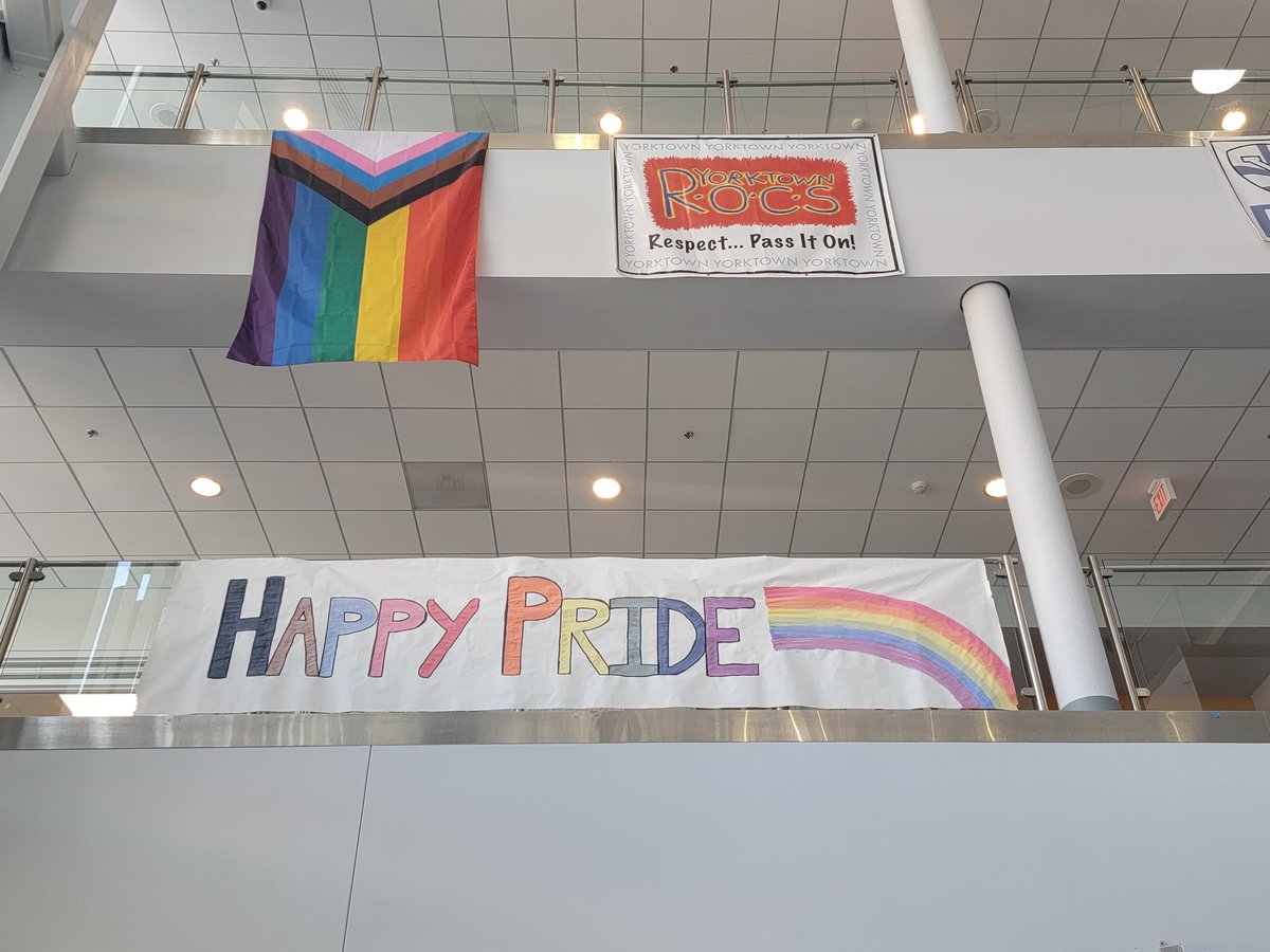 Yorktown celebrates PRIDE Month.<a target='_blank' href='http://search.twitter.com/search?q=APSPRIDE22'><a target='_blank' href='https://twitter.com/hashtag/APSPRIDE22?src=hash'>#APSPRIDE22</a></a> <a target='_blank' href='http://twitter.com/YorktownHS'>@YorktownHS</a> <a target='_blank' href='http://twitter.com/YorktownSentry'>@YorktownSentry</a> <a target='_blank' href='http://twitter.com/Principal_YHS'>@Principal_YHS</a> <a target='_blank' href='https://t.co/GQEJjf5Sep'>https://t.co/GQEJjf5Sep</a>