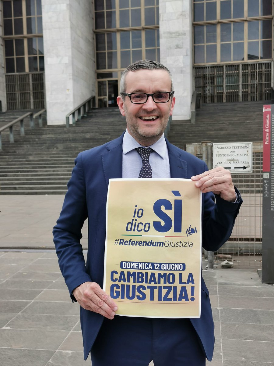 bologninistefan's tweet photo. Oggi #presidio @LegaMilano davanti al Palazzo di #Giustizia per denunciare la scarsa attenzione che Istituzioni e media stanno rivolgendo ai #REFERENDUMGIUSTIZIA del #12giugno.

#iovotosì  @lauraravetto @federicazanella @SardoneSilvia @SamuelePiscina @LegaSalvini @LegaLombardaSP https://t.co/YDF4djE6XA
