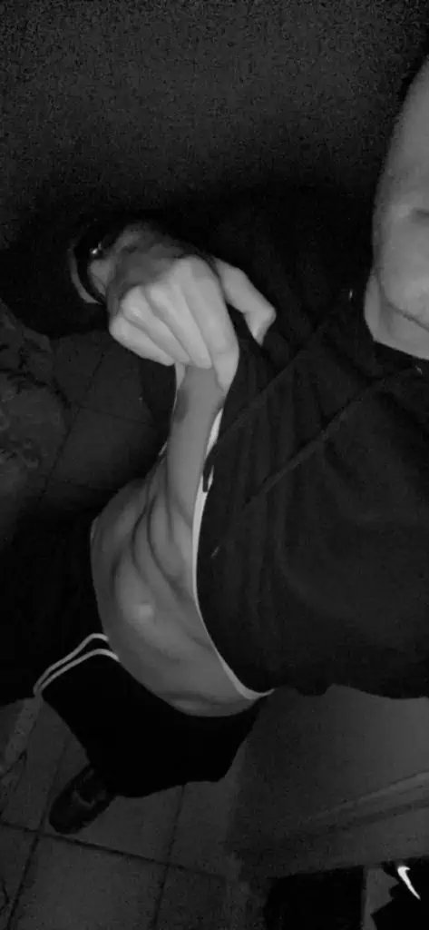 LJurto's tweet photo. Vous kiffez ? Rt pour nude😏

#gay #gaynude https://t.co/KlwFOt3nfj