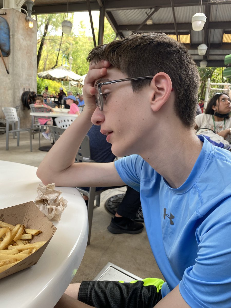 MichaelmcCue2's tweet photo. Jack McCue after 3 days in Orlando https://t.co/ozFxvbTrUp