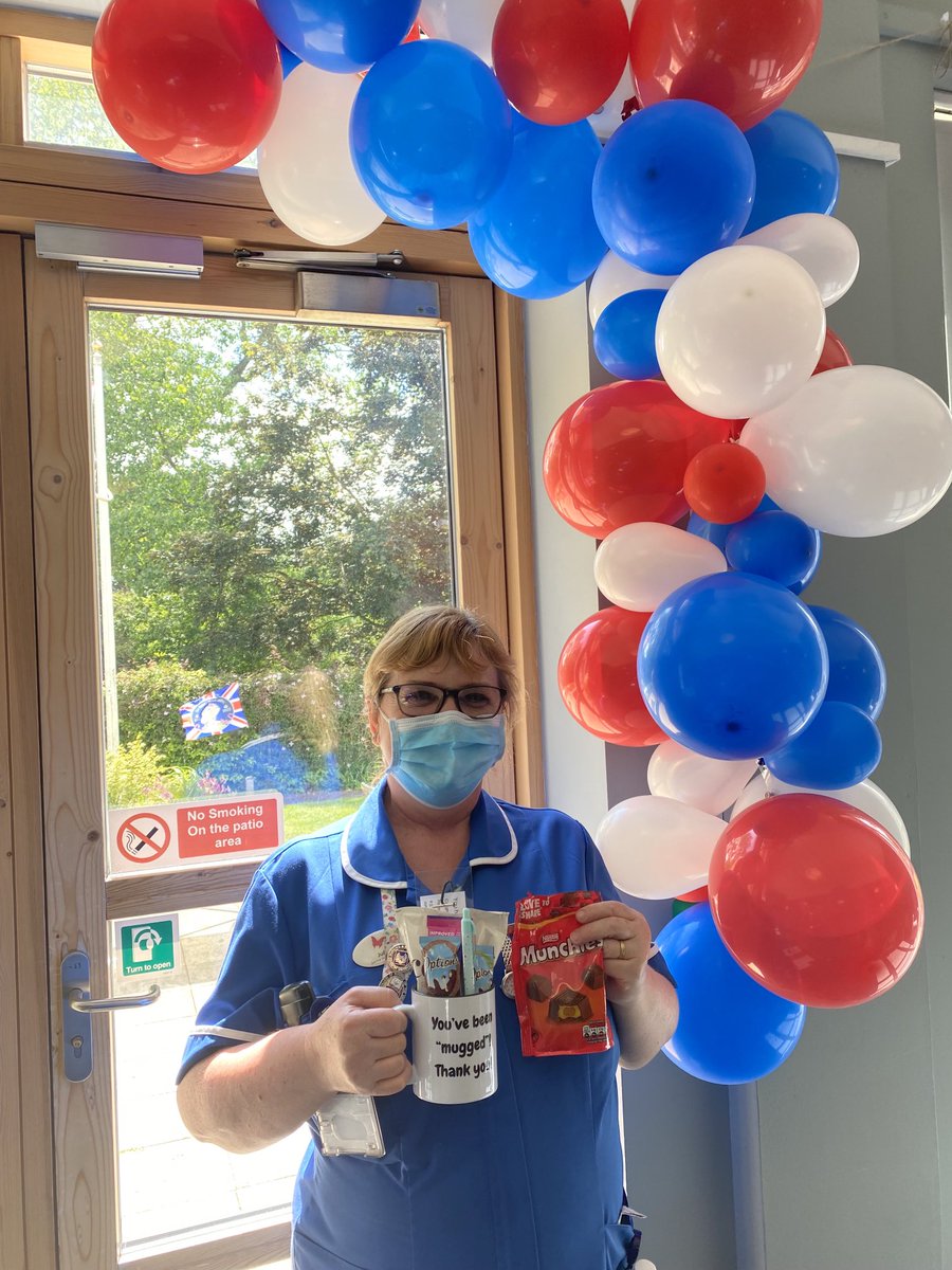 ‘You’ve been mugged!’ Julie is our first recipient in Coventry ⁦<a href="/MytonHospices/">The Myton Hospices</a>⁩ 😁 also showcasing the fantastic jubilee display the all the staff have created. Well done Julie 👏🏻