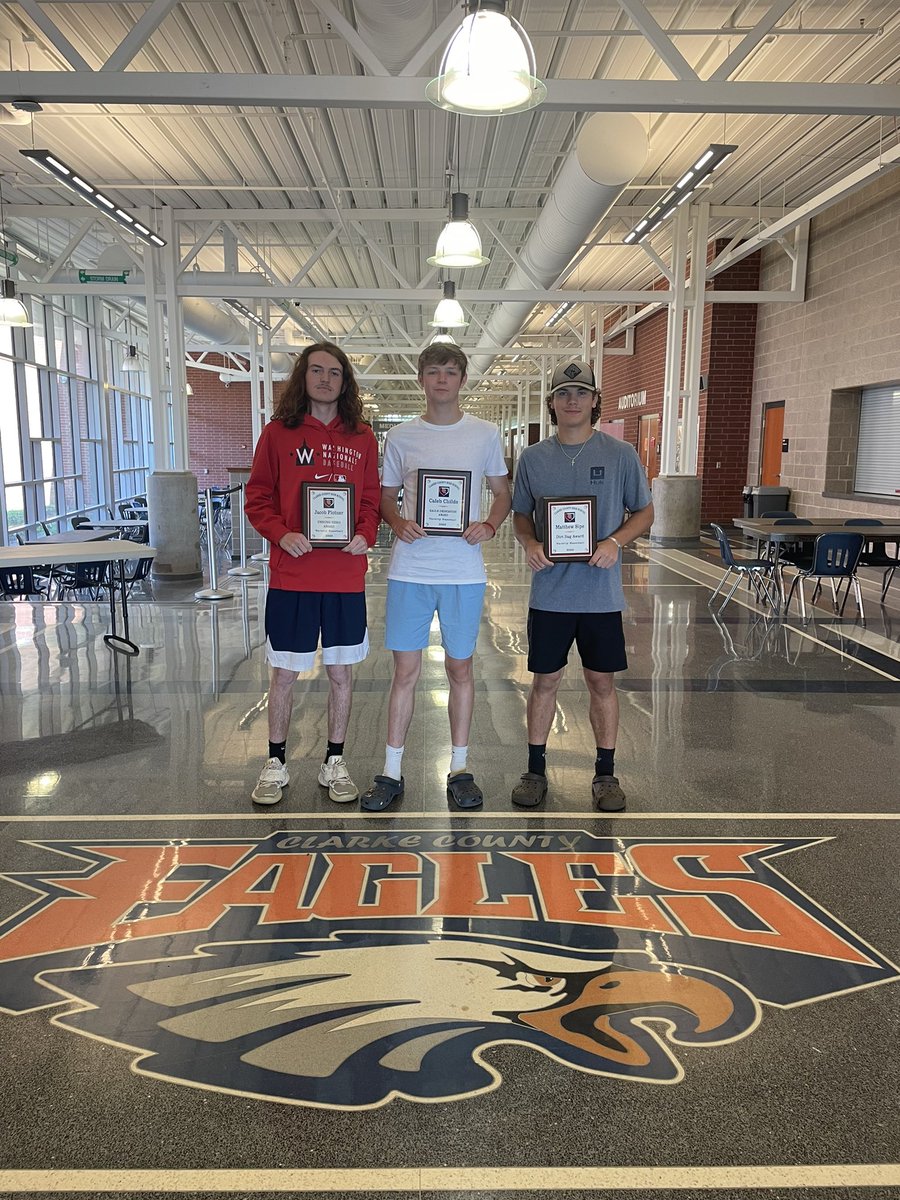 Clarke Co. Baseball (@clarkecobase) on Twitter photo 🚨 Congrats to Jake Plotner who was our Unsung Hero, Caleb Childs our Eagle Dedication Award and <a href="/MatthewSipe9/">Matthew Sipe</a> our Dirt Bag Award winner. #TalonsUp <a href="/AthleticsCCHS/">CCHS Athletics</a> 🚨 Congrats to Jake Plotner who was our Unsung Hero, Caleb Childs our Eagle Dedication Award and <a href="/MatthewSipe9/">Matthew Sipe</a> our Dirt Bag Award winner. #TalonsUp <a href="/AthleticsCCHS/">CCHS Athletics</a>