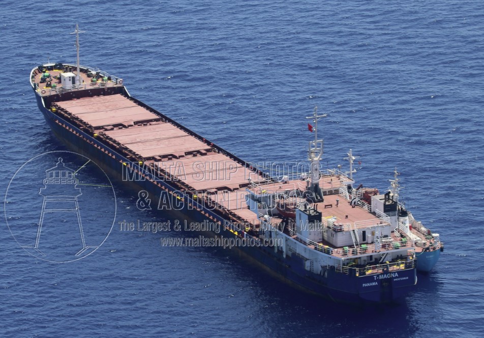 Shipguru's tweet photo. #Russianbuilt #cargoship #T_MAGNA #upliftingbunkers by #BAWA_I at #BunkeringArea3, #Malta - 04.05.2022 -www.maltashipphotos.com - NO PHOTOS can be used or manipulated without our permission https://t.co/xNjRq0uR8F