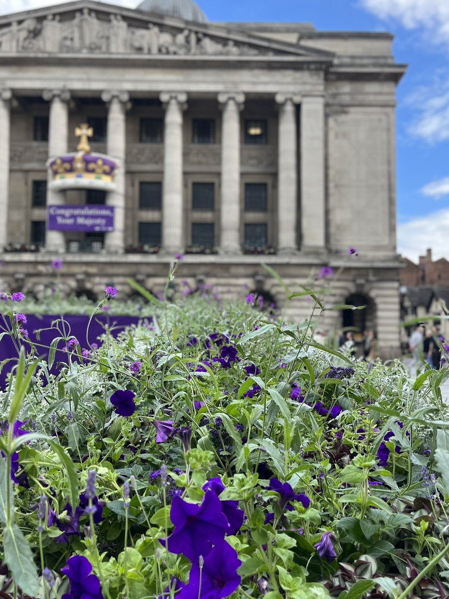 itsinnottingham's tweet photo. Fit for a Royal🇬🇧 

📍Old Market Square 

#itsinnottingham #platinumjubilee #proudsupporters https://t.co/RRVNxtjci4