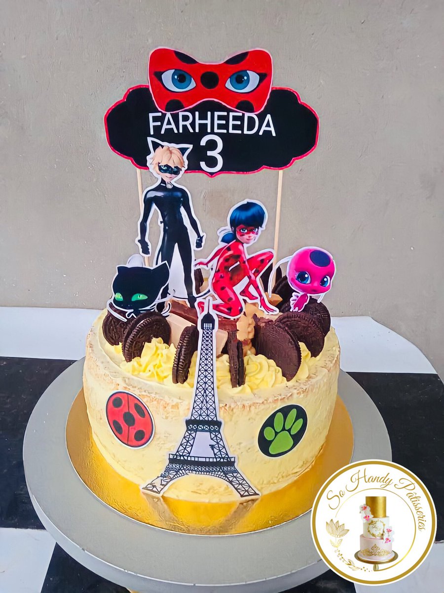 SHPatisseries's tweet photo. Réveille le super héros qui sommeille en toi 🤩

Aujourd’hui, nous partageons avec vous le gâteau de notre cliente du jour Fareeda qui fêtait ses 3ans 🥳

#teammiraculous sentez-vous saluée❤️

#TT237 #Douala #Cameroun #PleaseRT #Rt #Please_RETWEEET 🙏🏽 #cake #MiraculousLadybug https://t.co/vG2tfq4Qrh