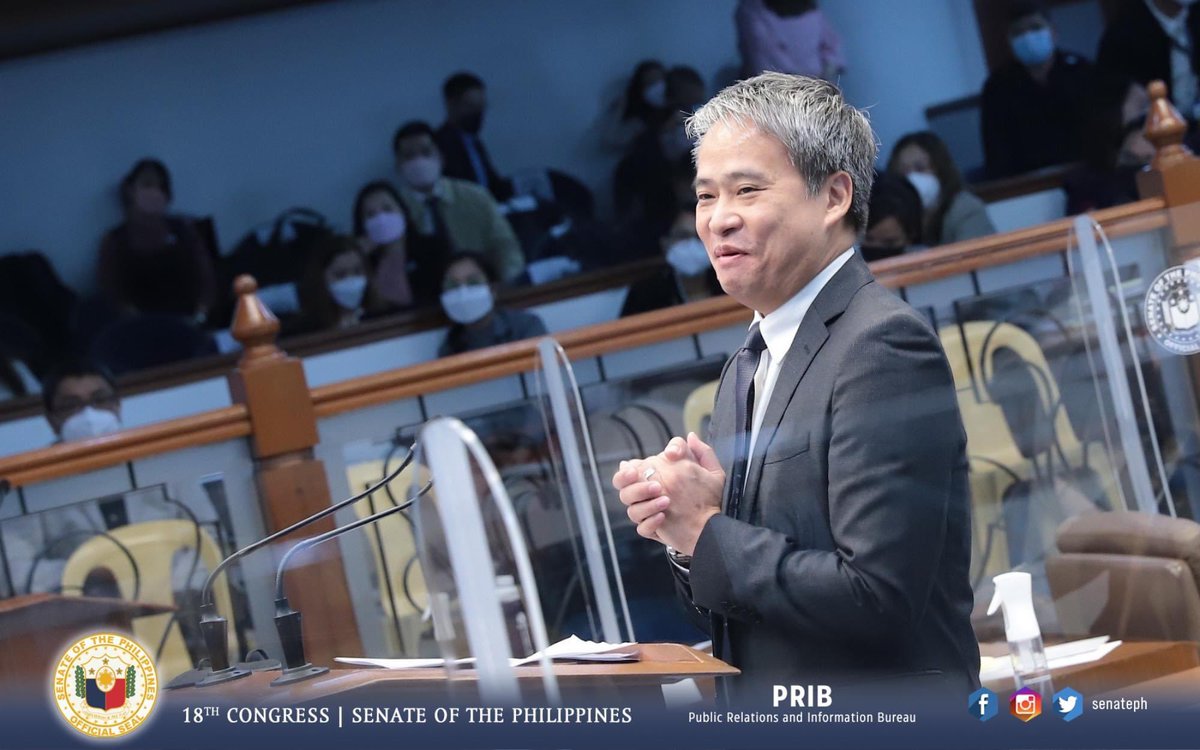 senatePH's tweet photo. In a privilege speech, Sen. Joel Villanueva honors his fellow senators whose terms will end on June 30. #SenatePH 1/2 @senatorjoelv https://t.co/I3Clpkns70