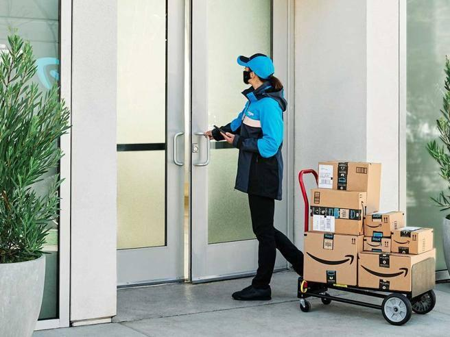 GiovannaDiTroia's tweet photo. 📦 Ricevere pacchi #Amazon anche quando non si è in casa: il nuovo servizio #AmazonKey
>>> https://t.co/UI8h1ufmQA <<<
In diretta dal canale #Telegram #GioDiT
#ecommerce #digitale #socialmedia #app #tech #innovation https://t.co/wXW8CmJEEv