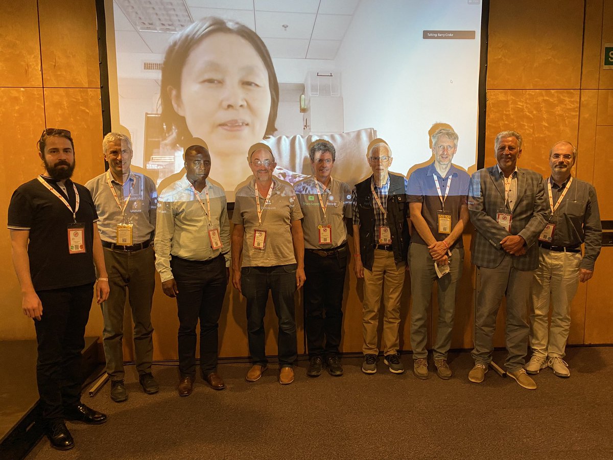 gokcenuysl's tweet photo. It was really nice to have our commission (Int. Com. of Water Resources Systems) meeting face to face and thanks Suxia connecting remotely 🙋🏼‍♂️❄️🌍 @IAHS_AISH https://t.co/poxHZ6nPzB