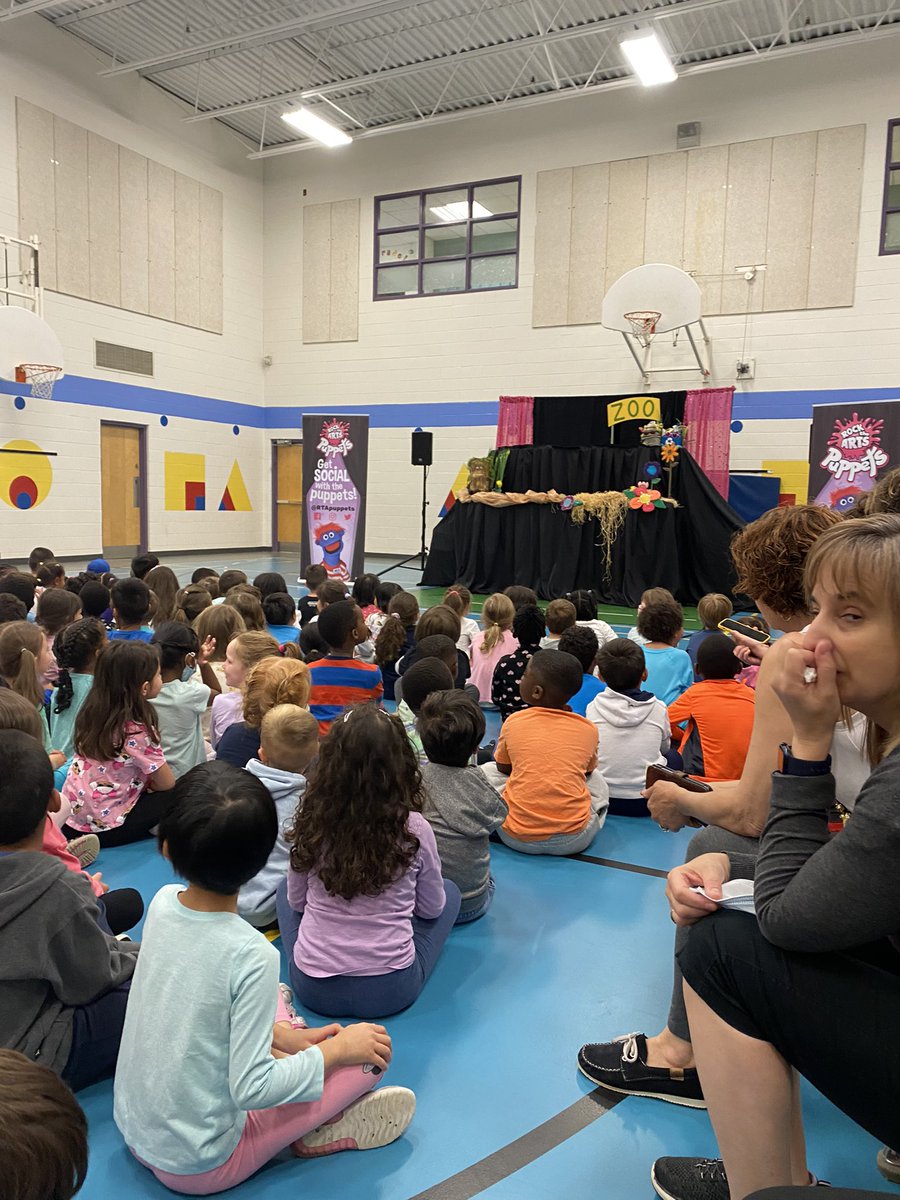 We are so lucky to have Rock the Arts Puppets here today <a href="/ThomasMoreOCSB/">St. Thomas More School</a> this is such a special day, having a live performance! The first one in 3 years! Truly grateful 💜<a href="/rtapuppets/">Rock the Arts Puppets</a> You Rock!