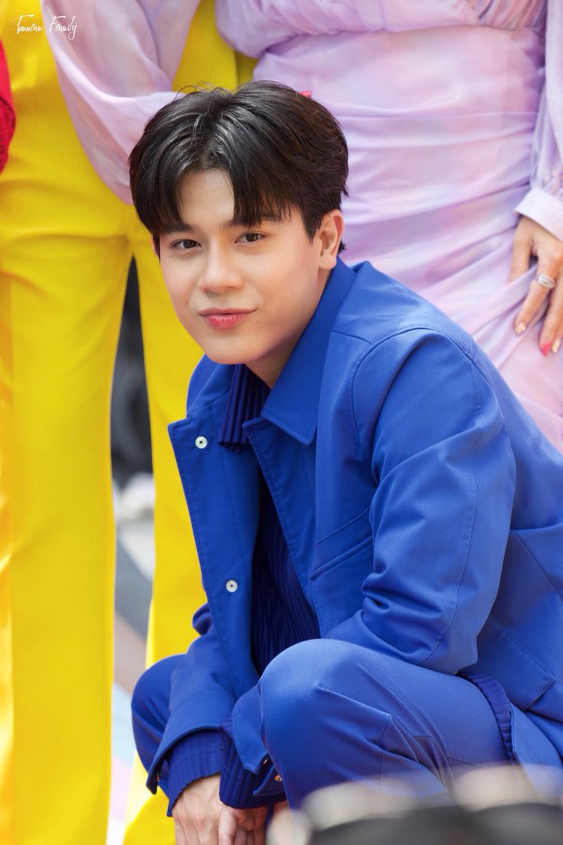 tonnam_family's tweet photo. ถ้า @tonnaaam ยังไม่หยุดหล่อ ตนฟ   จะตุยละนะ 🥺🥺🥺🥺

#tonnaaam 
#สิงห์แก๊ปxRainbowRunway 
#PrideWave #RainbowRunway https://t.co/ZQAsZOTAh9