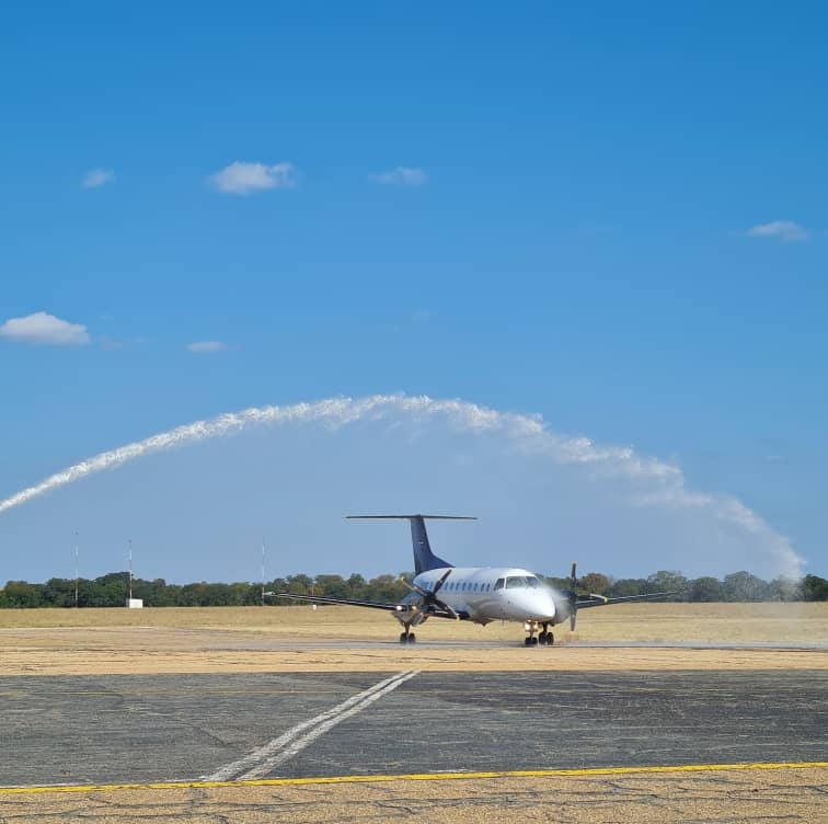 tourismzimbabwe's tweet image. Did you know when you #VisitZimbabwe you can easily fly between Hwange National Park,Victoria Falls,Kariba &amp;amp; Harare on @KuvaAir!?The new airline will provide you perfect👌 convenience to explore Zimbabwe's tourism wonders in these places!
#Accessibility
#VisitZimbabwe 
#MeetInZim