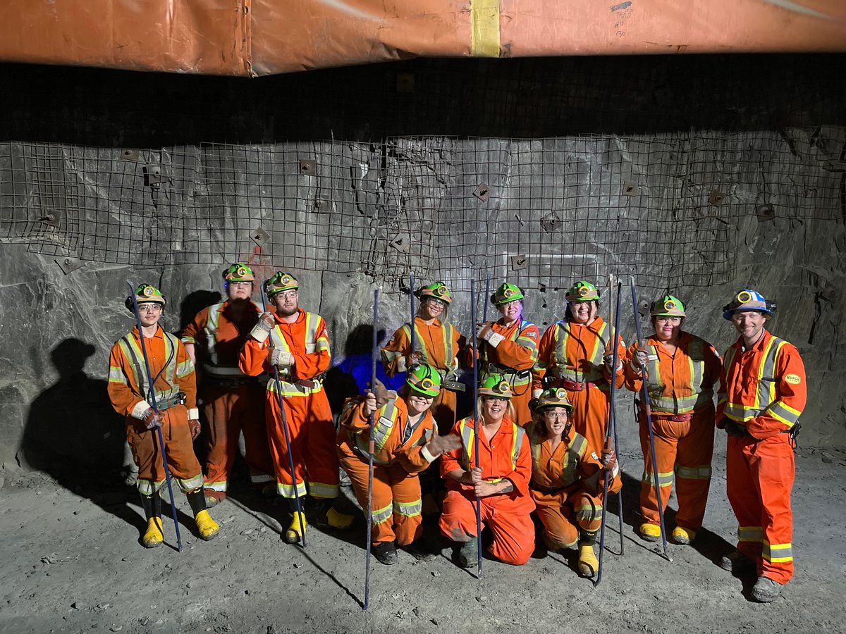 MiHRCouncil's tweet photo. @CarltonTrail College in Saskatchewan piloted the first newly developed online #MiningEssentials & #CommonCompetency training with 50% female participation. Congrats to the 6 learners who gained employment after their placement!👏👏👏 https://t.co/Ng91USQcy6