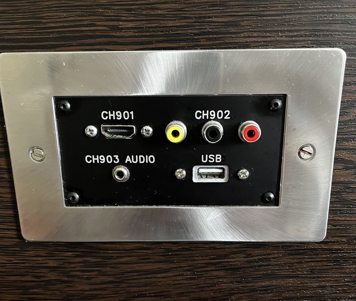 Claypo1e's tweet photo. @premierinn I get excited every time I stay at a new #premierinn hotel, knowing that one day I may find one of these that actually work!!   

It’s like the lottery, I keep trying, but still no luck 🤣🤣 https://t.co/Y6WsLf83LV