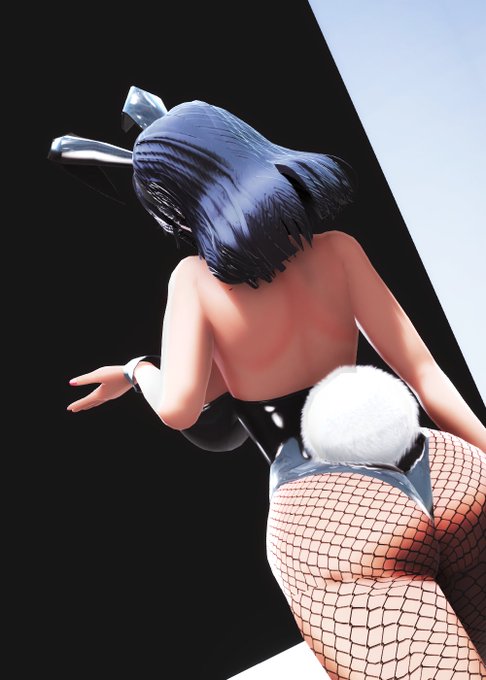 ちゃんと尻アクセ付けてるけど角度的に見えづらいw 