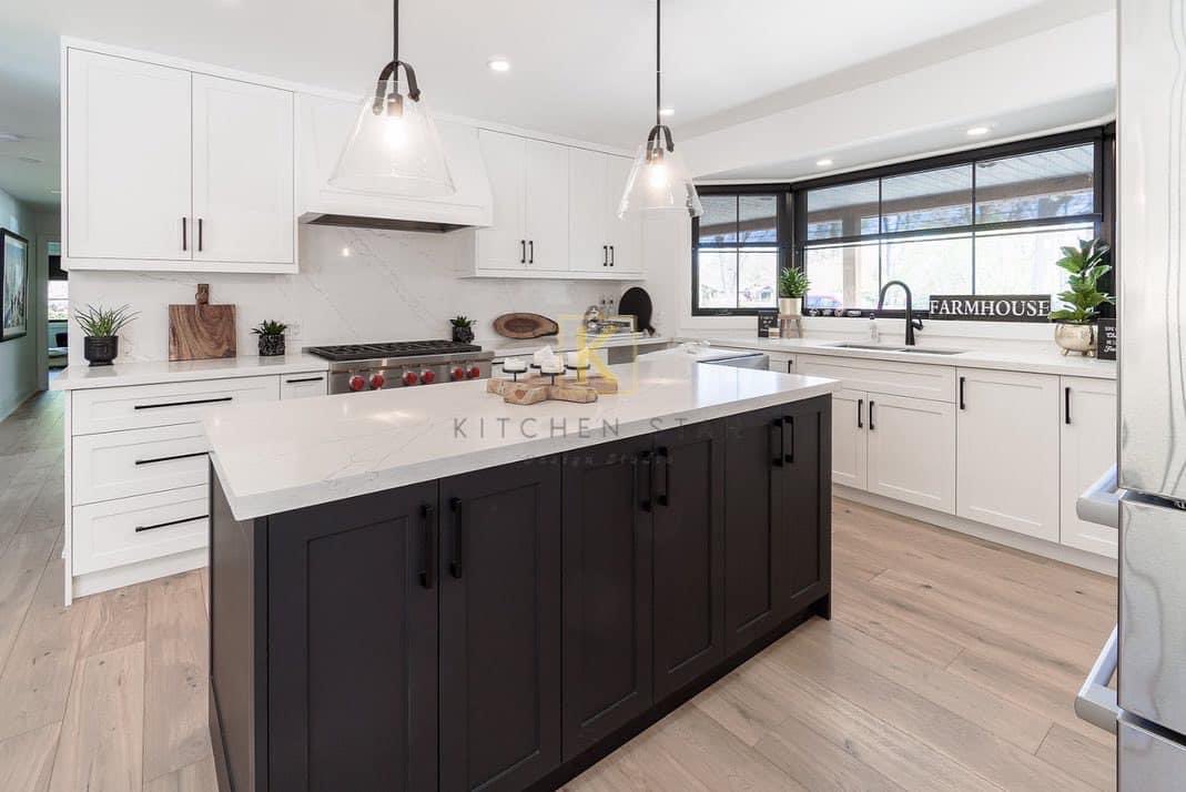 Custom crafted white shaker laminated mdf kitchen with 2 black islands #white #designer #luxury #lifestyle #homedecor #home #custom #renovation #homerenovation #kitchenstar #kitchen #perfection #mississauga #homesweethome #new #custommade #customdesign #homeownership #homereno