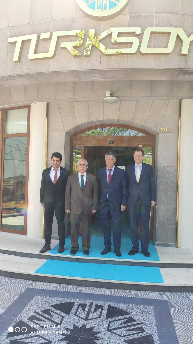 Mütevelli Heyet Başkanımız (Vali) Sn. <a href="/gungorazimtuna/">Güngör Azim TUNA</a> ve <a href="/tdcvakfi/">Türk Dünyası Çocuk Vakfı</a> yöneticilerimiz, <a href="/turksoyorg/">TÜRKSOY</a> Genel Sekreteri Sn. <a href="/SultanRaev/">Sultan Raev</a> 'i ziyaret ettiler. 
Türk Dünyasına hizmetlerinden ötürü Sn. Başkanımıza “Cengiz Aytmatov Madalyası" takdim edilmiştir.