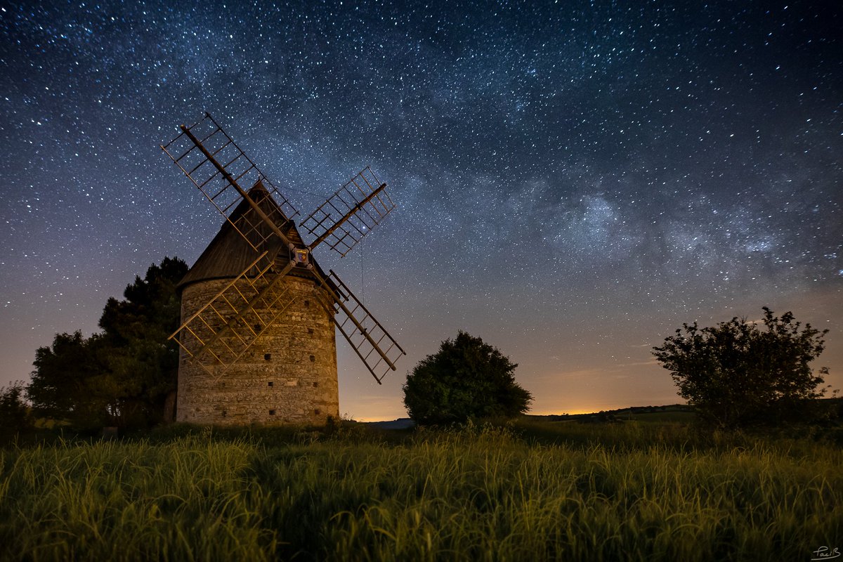 #Windmill #Nightscape #milkyway