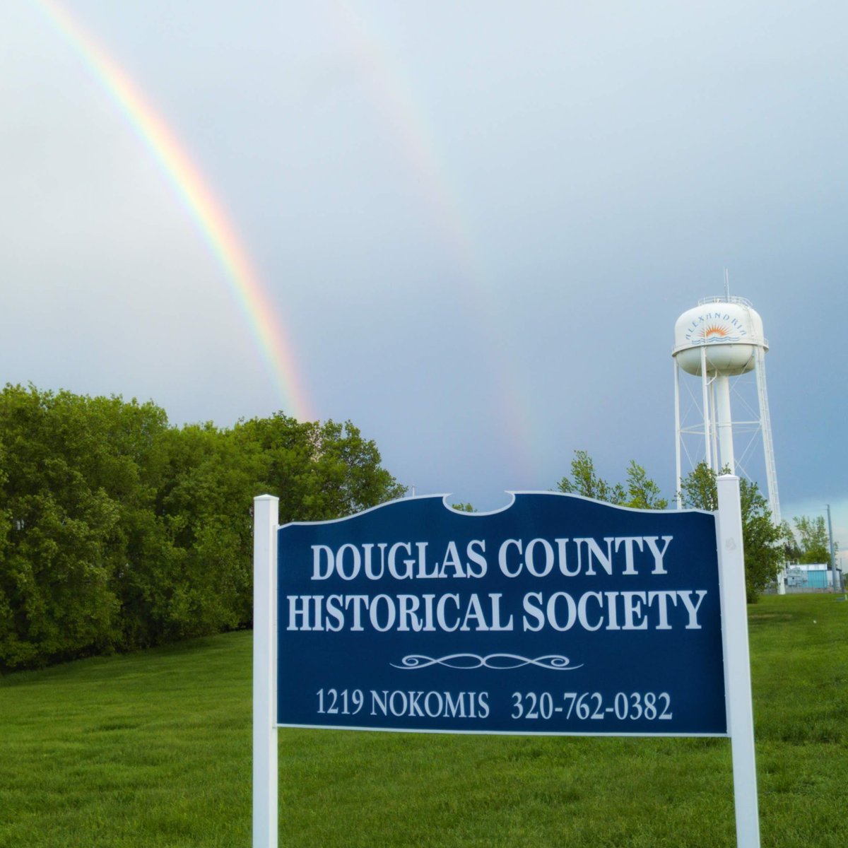 dchsmn's tweet photo. Wow! Look at what we found at the end of the rainbow! The real #treasure is local history! (And friendship, of course!)
.
#dchsmn #douglascountymn  #alexandriaMN #alexMN #minnesota #onlyinMN #VisitAlexMN #exploreAlexandriaMN #exploreAlexMN #greaterMN  #mnmuseums #exploreAlex https://t.co/vSo73m3Fgr