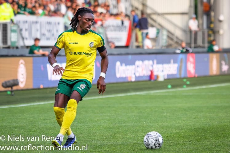 FortunaLADS's tweet photo. 𝗝𝗢𝗥𝗗𝗔𝗡 𝗕𝗢𝗧𝗔𝗞𝗔🇨🇩
De volgende speler waar afscheid van genomen gaat worden is Botaka. Hij keert terug naar het Belgische KAA Gent waarvan hij gehuurd werd.
De buitenspeler kwam 6x in actie.
#MerciJordan🙌🏼 https://t.co/TRHo6m9yfA