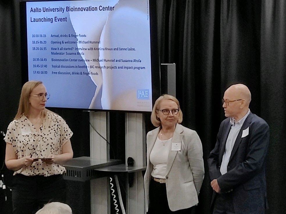 Kohonsi's tweet photo. We are celebrating today the official opening of @AaltoUniversity’s new #Bioinnovation Center funded by a generous grant from Jane and Aatos Erkko Foundation. Many thanks to the Foundation for making this possible 👏 #bioeconomy #circulareconomy #sustainability #research https://t.co/6m3atl9cKc