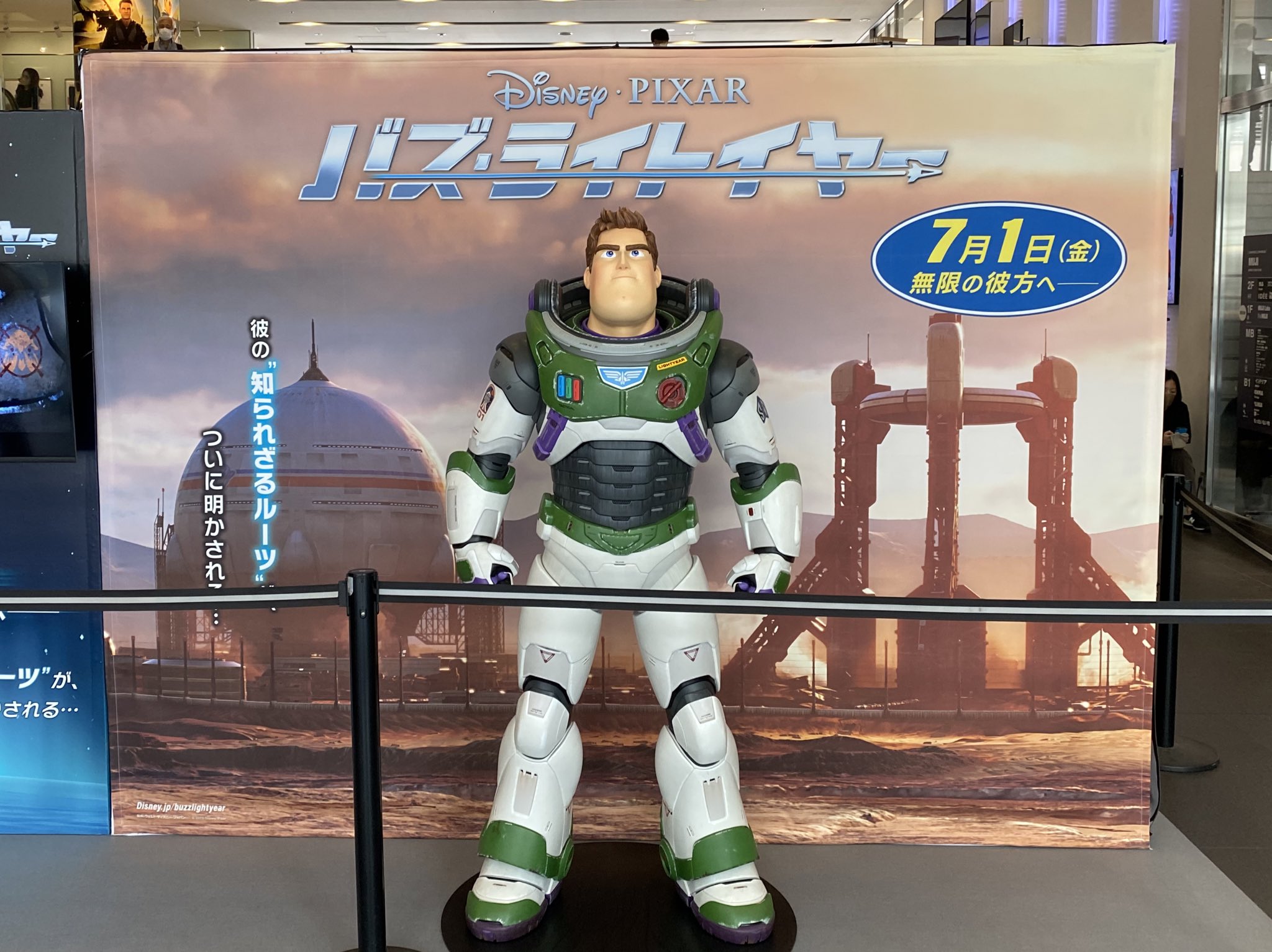 ボンクラ映画館 新宿ピカデリーにバズ ライトイヤーが居ました バズライトイヤー 映画好きと繋がりたい T Co Chts1je09v Twitter