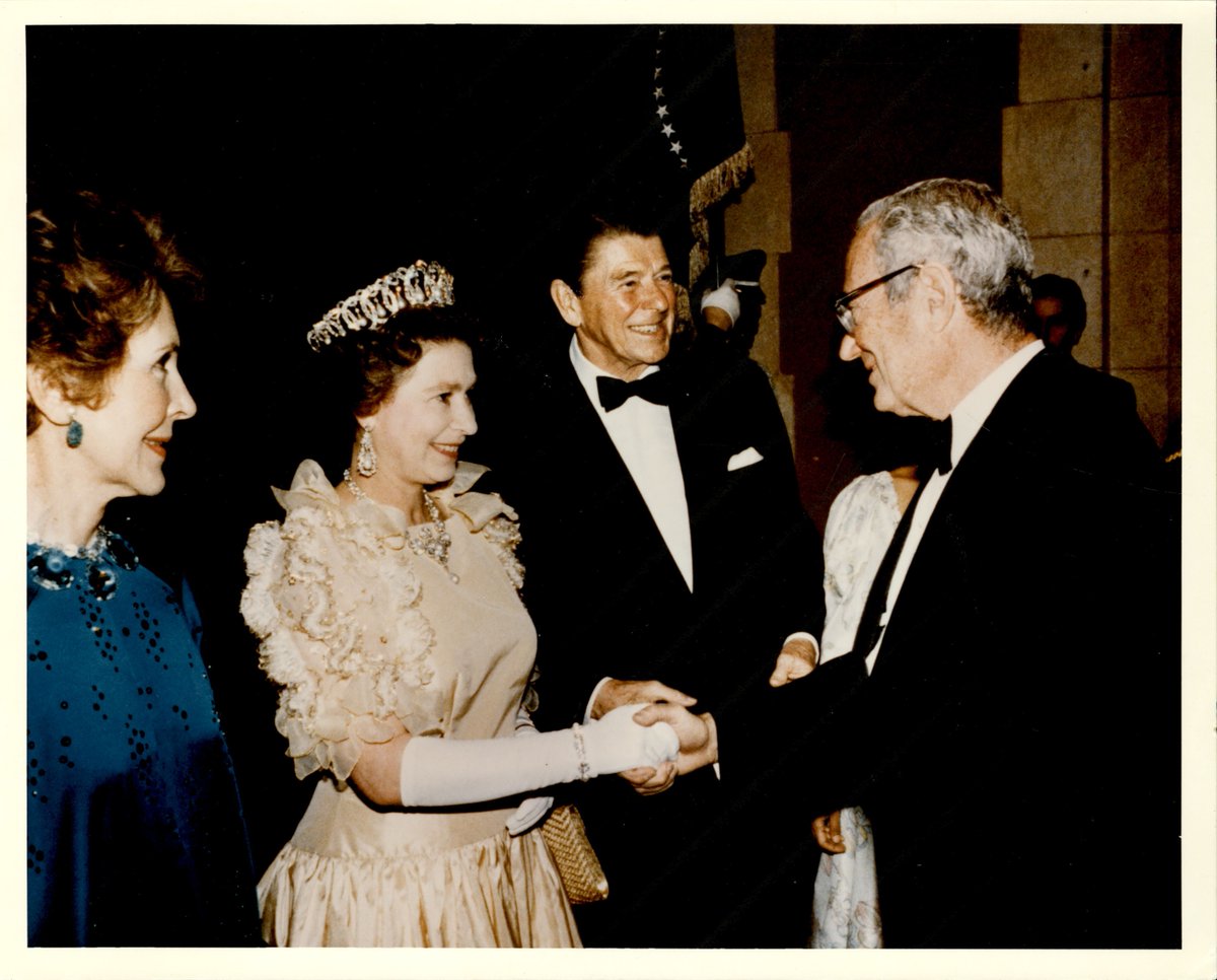 TraceyPanek's tweet photo. In honor of her Platinum Jubilee, here's a look at a 1983 visit by Queen Elizabeth to San Francisco.

President Reagan at her side, the Queen attended a banquet @deyoungmuseum where she met Walter Haas, Jr.,  @LeviStraussCo former president, and other guests.

#TheQueenVisited https://t.co/YRDx6AsAOp