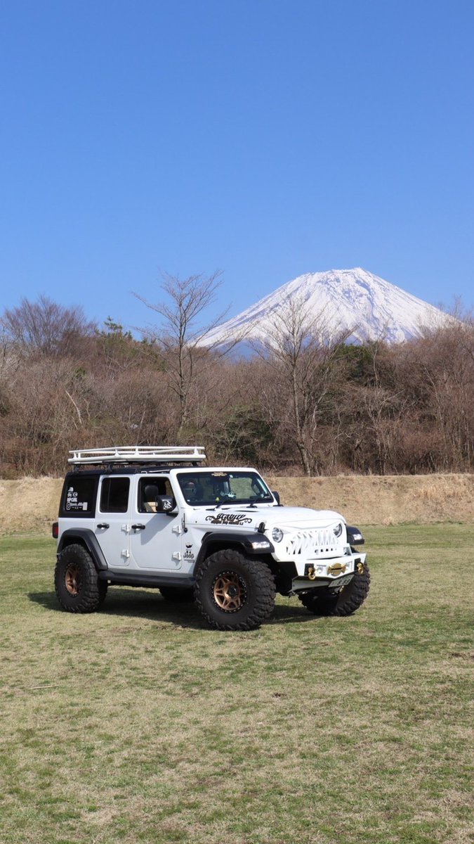 panda_olllllllo's tweet photo. 名前 : パンダ🐼
性別 : おっさん
年齢 : 41
身長 : 173cm
住み : 大阪市
車両 : TW200納車待ち
好き : TW、車はラングラー
一言 : 納車待ちしながら教習これから通います。
 #バイク乗りとして軽く自己紹介 https://t.co/irkEbBvOL2