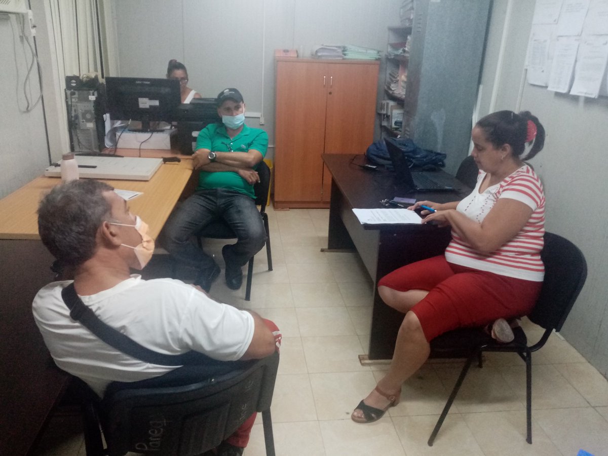 ONUREGranma's tweet photo. Encuentro de trabajo con el Grupo de Inspección para el debate y análisis de las orientaciones emitidas por la Oficina Central del Primer Ministro Manuel Marrero Cruz sobre la contingencia energética y las medidas para su enfrentamiento. 
#UsaLaMente
#EficienciaEnergética https://t.co/uB9H08e4ro