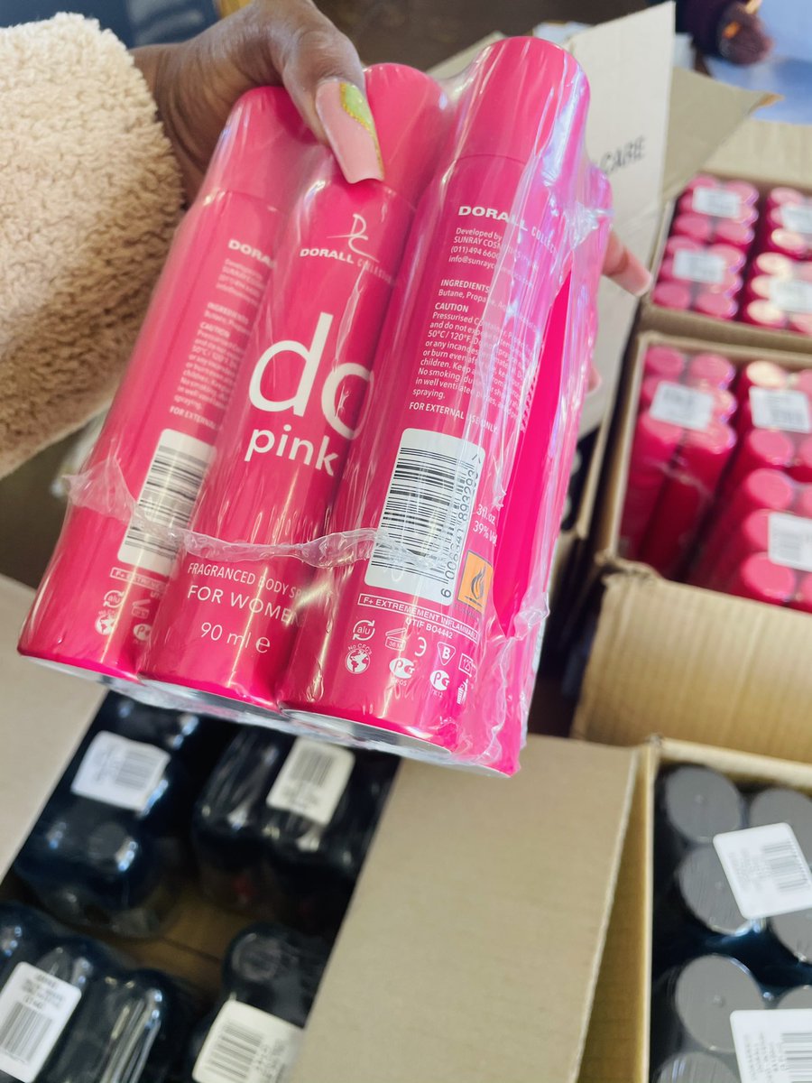 snenhlanhla_N's tweet photo. This week only. A single company that manufactures deodorants donated more than 300 of them in support of the #DeoDrive I tweeted about a week ago. Those RTs reached so many giving handsππ½ππ½ππ½ https://t.co/0olbKIEE5P