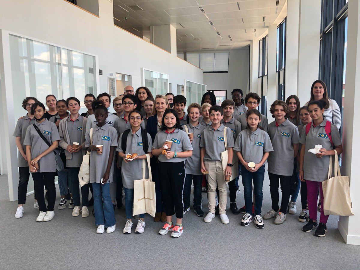 ▶️le département <a href="/hautsdeseinefr/">Département des Hauts-de-Seine</a>, son fonctionnement, ses compétences. 
🔍Tour d’horizon avec les jeunes élus du CMJ #courbevoie au siège du département à #ParisLaDéfenseArena.