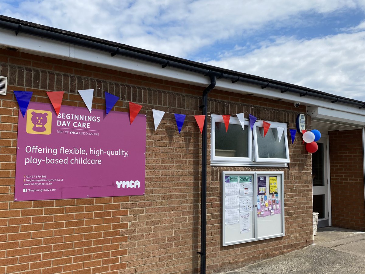 YMCALincs's tweet photo. More pictures from our fabulous @YMCALincs Beginnings Nursery #Garden #Party  #QueensJubilee. 

The team’s attention to detail to ensure everyone had a good time was simply stunning. 

#WeWelcome
 #Gainsborough

#PlatinumJubilee  

Thank you all! 

@zadie68 https://t.co/EIyW8IOnhw
