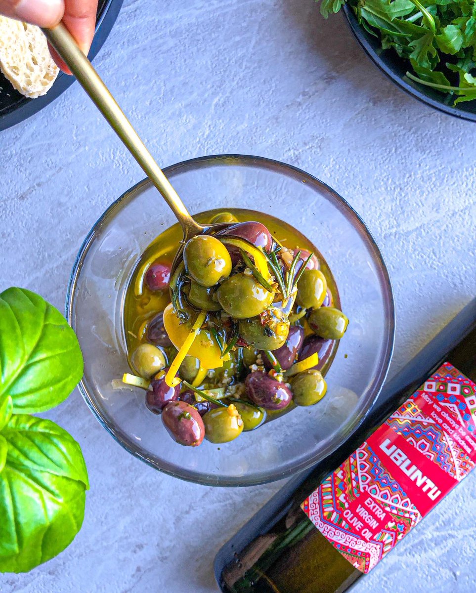 LoyisoManga1's tweet photo. Homemade marinated olives using our amazing Ubuntu Extra Virgin Olive Oil. 

These are great for any dish and takes your olives &amp; olive oil to whole new other flavourful level.

This would also be a great gift for all your @ubuntu_evoo loving friends and family.

#ubuntuevoo https://t.co/gx1LsIx8si