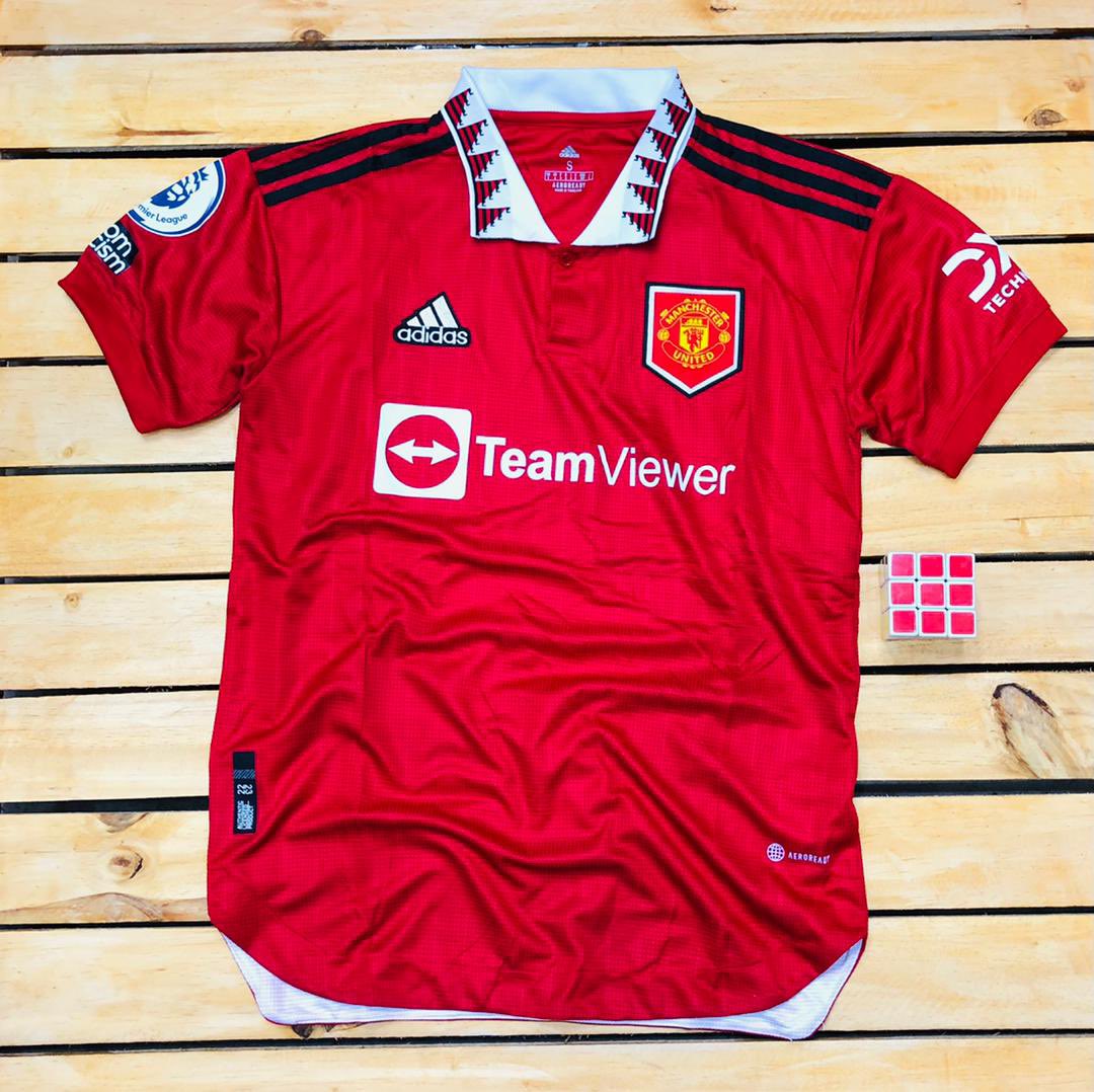 Goodlight_pro's tweet photo. Mashabiki wa Man U bhana.  Hadi Jerse ya Msimu 2022/2023 tumesha Nunua Lakini Bado hatuna Uhakika na Mambo ya Msimu mpya.  #GloryManunited2022/2023 https://t.co/NyucUXQoIb