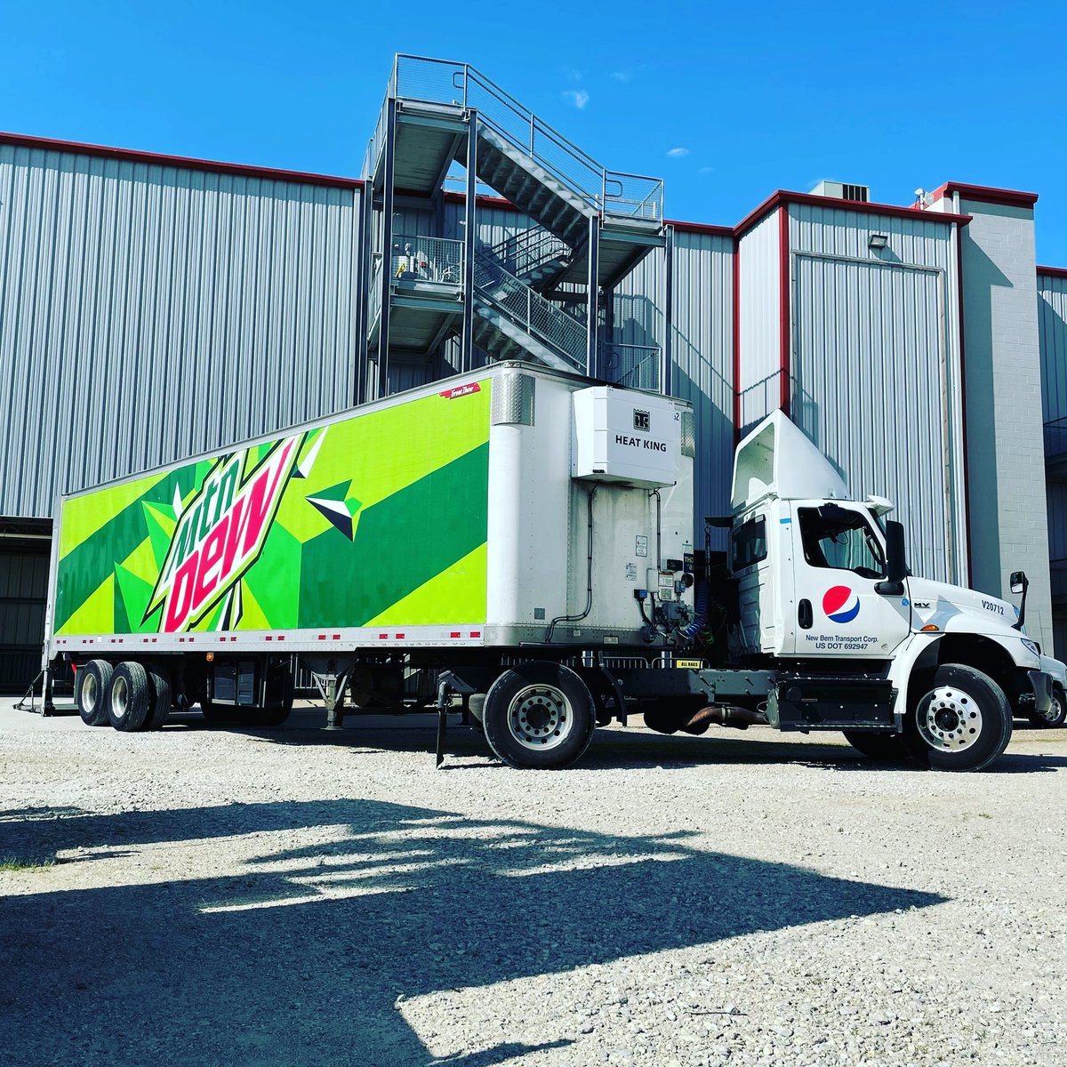 EldoraSpeedway's tweet photo. We’re making sure we have plenty of @MountainDew and @pepsi on hand at the #EldoraMillion and #DLMDream for the greatest race fans in the world! https://t.co/4B4wVG15fS