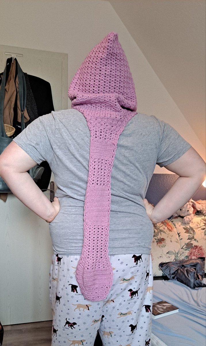 HandmadeHeartz's tweet photo. This was originally going to be a piece for the autistic creative festival in April, but, uhhh...
It's a spoon cowl! It's not very well designed! We may redesign the same idea later, but for now I'm moving on to the next project. #AutisticCreativeTakeover #InfiniTints https://t.co/gpeiCxMeDS