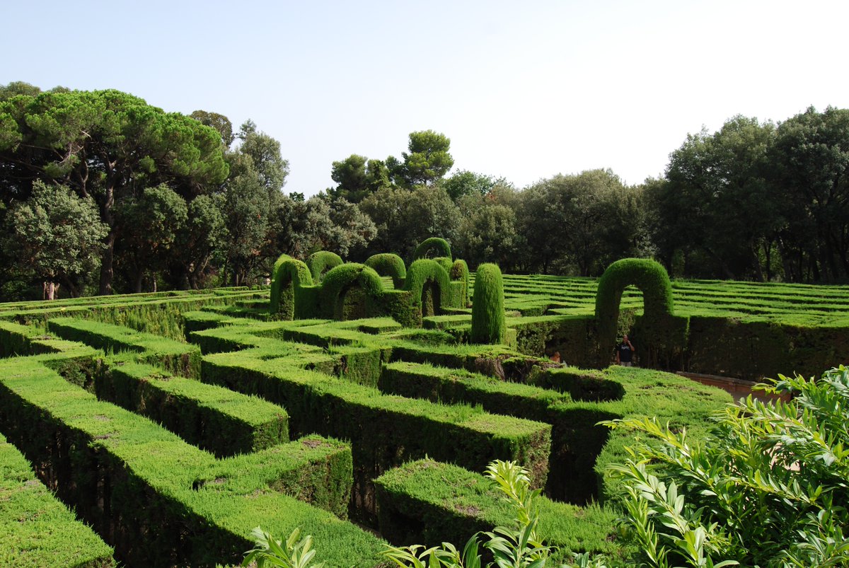 "It's rare to escape a maze on the first attempt. And when we are stuck in a maze; we can't escape by following the same path that got us lost." source: Matt Haig
If you are stuck somewhere. Don't give up; maybe all you need to do is try a new path?
#ThursdayThoughts