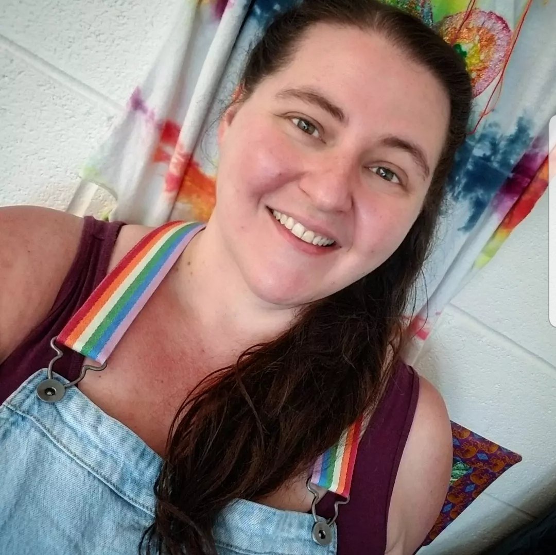 missrakesmyyard's tweet photo. Happy Pride Month! Don't forget most corporations don't care about our community; seek out LGBTQIA+ vendors &amp; creators specifically to make the most impact w/your $$ (I will be hitting up @CuriouslySticky for my naked water bottle needs). Center trans voices. Protect queer kids. https://t.co/thaPwvhE8V