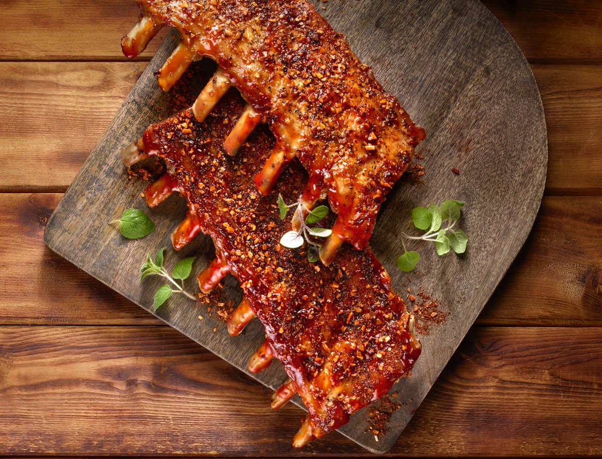 BBQ ribs for the summer is just *chef’s kiss* Shot by Watt Integrated Photo Studio. 

#photostudio #photography #torontophotographer #torontostudio #foodphotography