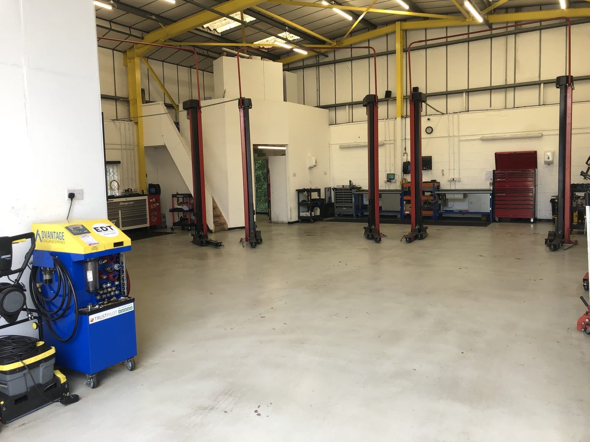 dukesparkauto's tweet photo. Last job of this short week before time off for the Jubilee weekend. 
Full workshop clean ready for Monday and another full, busy week at DPA 👍😀

Well done Tom &amp; Ryan. Nice job. 

Enjoy the weekend 🥳🇬🇧🇬🇧🇬🇧🇬🇧 https://t.co/WlPXXHb8DC