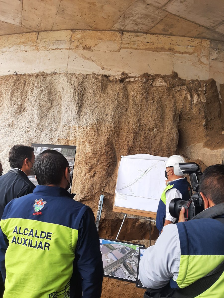 AreliTGW's tweet photo. El 29 de noviembre de 2021 dieron inicio los trabajos de construcción de este paso a desnivel, que tendrá una longitud de 818 metros de longitud @muniguate desnivel Avenida Patapa y 53 calle zona 12
@TGWdigital https://t.co/bAAZPLnP39