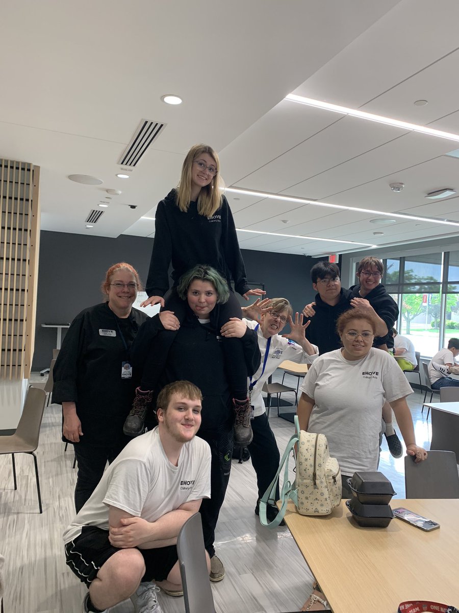EHOVEcul's tweet photo. Signing off for the year at EHOVE culinary! #EHOVE #EHOVEvips https://t.co/2RvkC81jHY