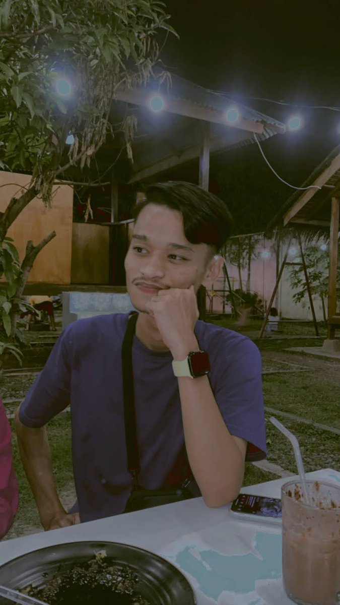 MDiki1010's tweet photo. Aku, ketika melihat $luna semakin turun https://t.co/lQfMWiI3eb