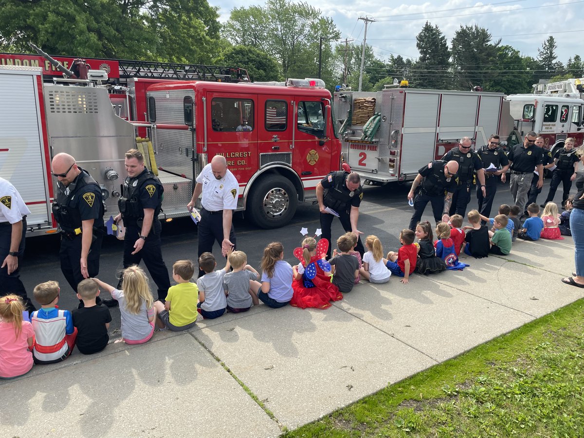 This morning, <a href="/eggertelem/">Eggert Elementary</a> recognized our local first responders at Super Hero Day.  The first responders came in with lights and sirens.  Ss had the opportunity  to give the first responders high fives, say thank you and give them cards and artwork they had created for them.