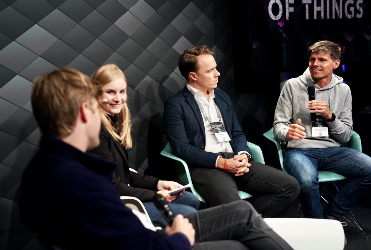 Founders Foundation (@hellofounders) on Twitter photo 🧑💻 Auf der Founders Stage dreht sich alles um EdTech: Mit Christian Rebernik (<a href="/TOMORROWSEDUCA1/">TOMORROW'S EDUCATION</a>), Hendrik Schriefer (Sharpist) und Philipp von Bülow (<a href="/lawpilots/">lawpilots</a>) diskutierte <a href="/FranziTelser/">Franziska Telser</a> (<a href="/BusinessInsider/">Business Insider</a>) hier die neuesten Technologien für Education! #hinterland22 🧑💻 Auf der Founders Stage dreht sich alles um EdTech: Mit Christian Rebernik (<a href="/TOMORROWSEDUCA1/">TOMORROW'S EDUCATION</a>), Hendrik Schriefer (Sharpist) und Philipp von Bülow (<a href="/lawpilots/">lawpilots</a>) diskutierte <a href="/FranziTelser/">Franziska Telser</a> (<a href="/BusinessInsider/">Business Insider</a>) hier die neuesten Technologien für Education! #hinterland22