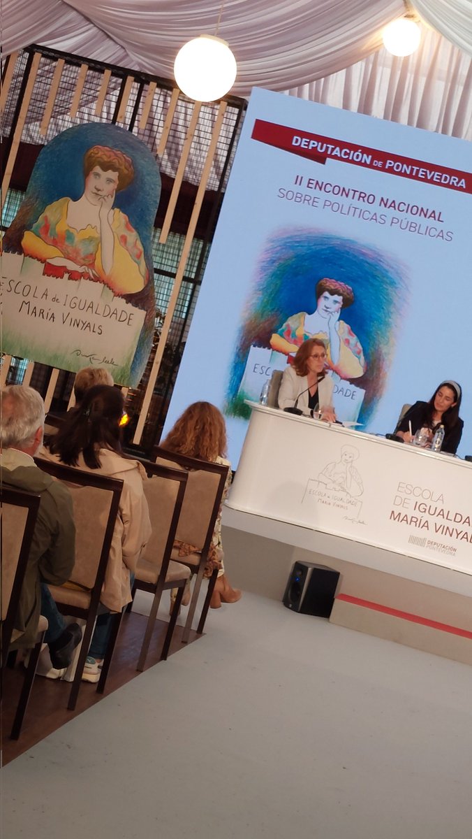 depo_es's tweet photo. #EscolaMaríaVinyals
@Rosasansegundo: "Non existe segregación explícita pero si desigualdades: o espazo social segue sendo segregador. Temos máis formación pero:
👉 chan pegañento
👉 teito de cristal/de cemento
👉 precipicio de cristal
👉 #TheMatildaEffect
👉 tubaxe con fugas" https://t.co/KrYmINr4wK