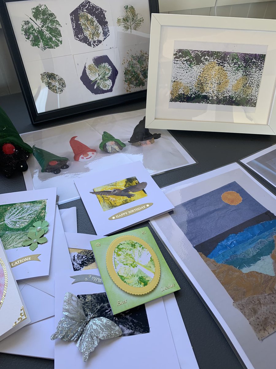 gillian_coghill's tweet photo. Lovely afternoon at Links House! Dementia Arts and Crafts group exhibited some of their work and provided opportunities to try out some art and craft. Great company and great fun! #DementiaAwareness https://t.co/JMkrkNoFe0